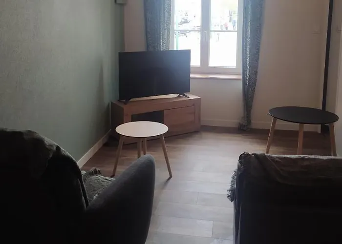 De La Place De L'eglise Sainte-Mère-Église